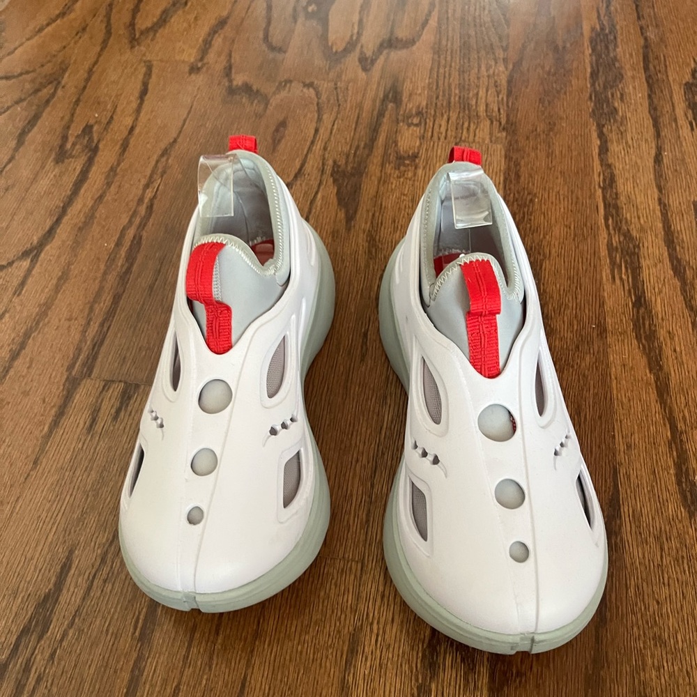 Saucony Tombogo Butterfly shoes
